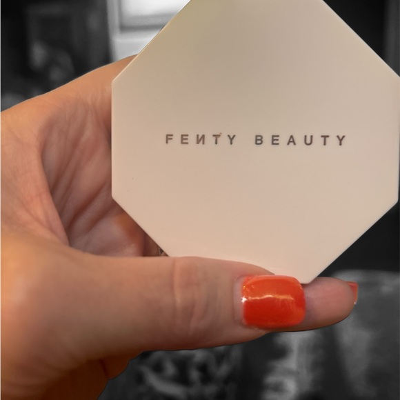 Fenty Beauty KILLAWATT FOIL highlighter - Picture 2 of 5